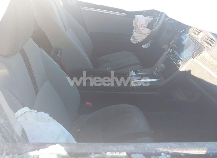 Photo 5 of 2019 Honda Civic EX (VIN 19XFC1F39KE019522)