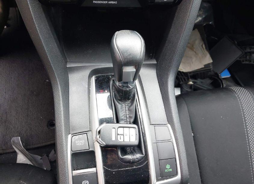 Photo 11 of 2019 Honda Civic EX (VIN 19XFC1F39KE212804)