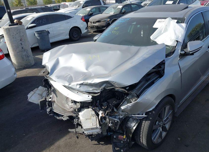 Photo 6 of 2019 Honda Civic EX (VIN 19XFC1F39KE212804)