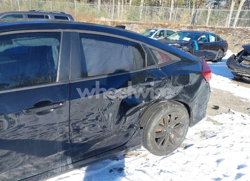 Photo 6 of 2019 Honda Civic EX (VIN 19XFC1F39KE214746)