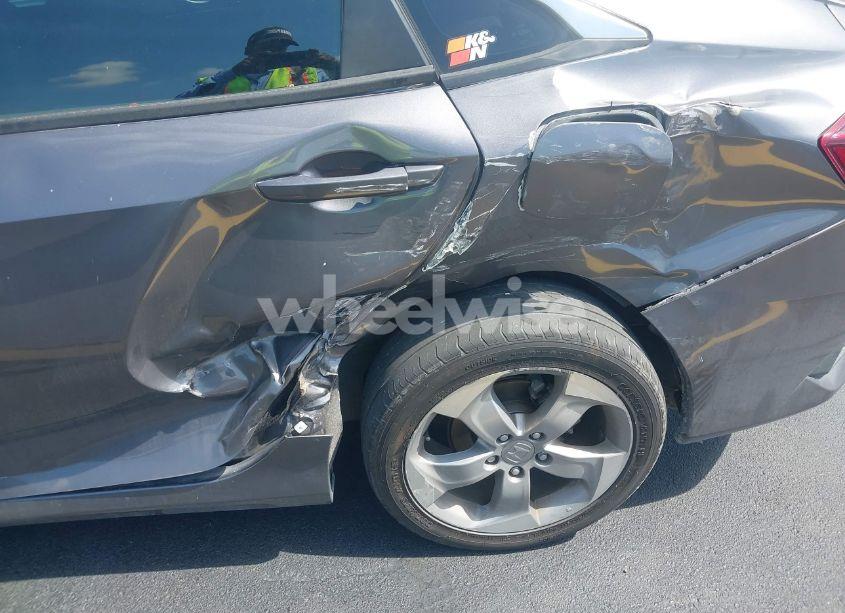 Photo 6 of 2021 Honda Civic EX (VIN 19XFC1F39ME014128)