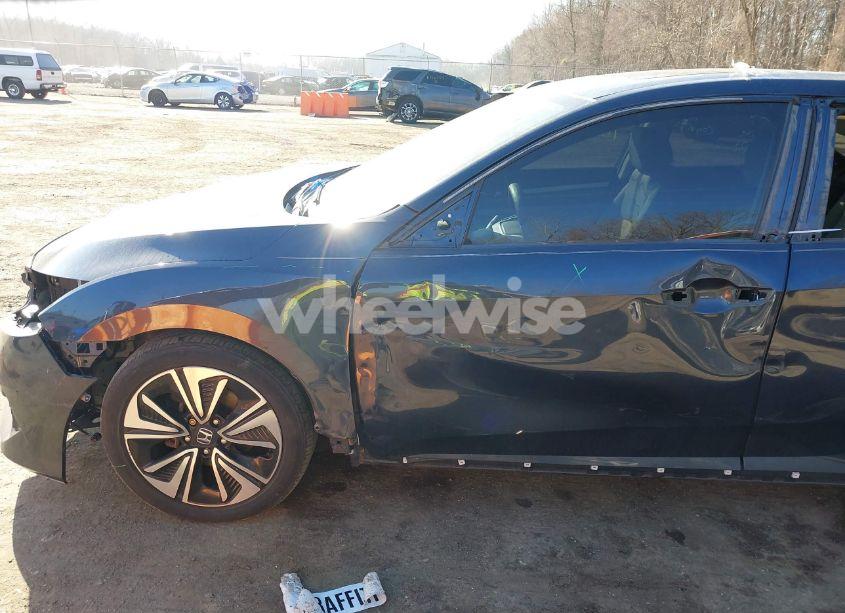 Photo 21 of 2016 Honda Civic EX-T (VIN 19XFC1F3XGE216013)