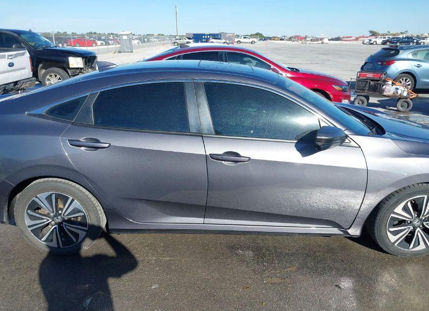 Photo 13 of 2017 Honda Civic EX-T (VIN 19XFC1F3XHE004648)