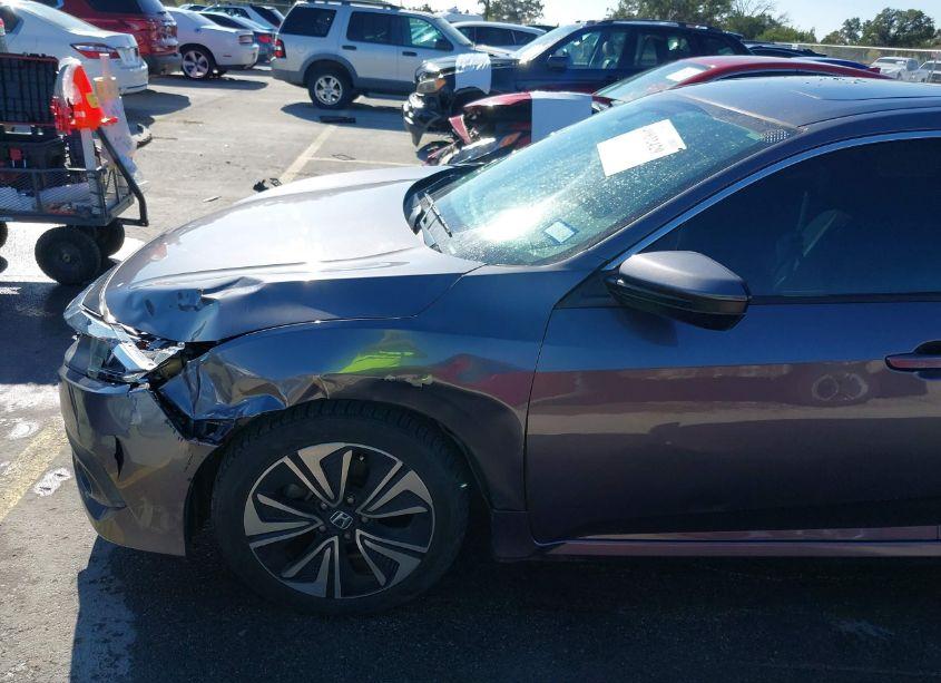 Photo 17 of 2017 Honda Civic EX-T (VIN 19XFC1F3XHE004648)