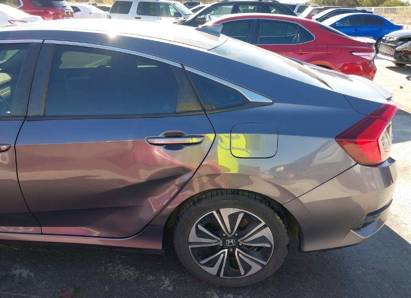 Photo 18 of 2017 Honda Civic EX-T (VIN 19XFC1F3XHE004648)