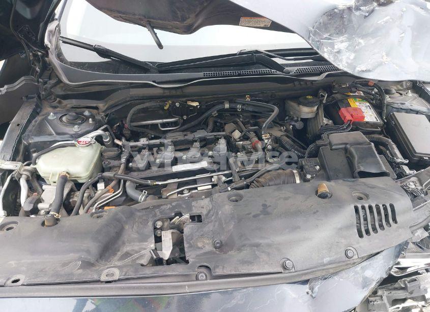 Photo 10 of 2018 Honda Civic EX-T (VIN 19XFC1F3XJE000833)