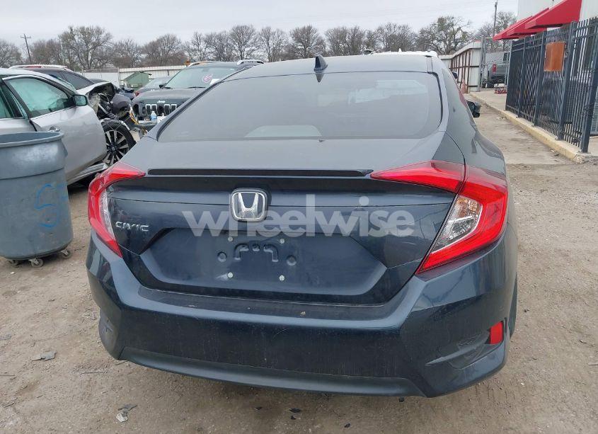 Photo 17 of 2018 Honda Civic EX-T (VIN 19XFC1F3XJE000833)