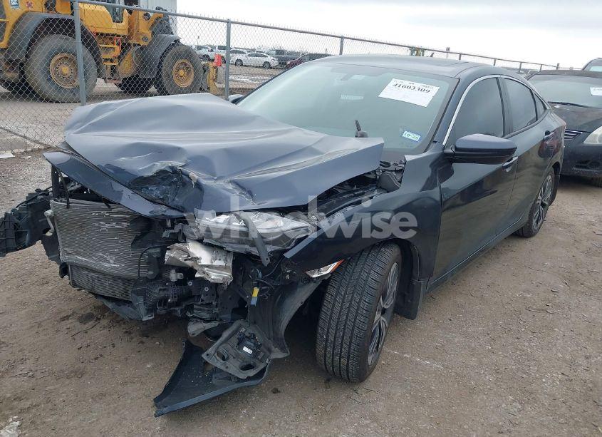 Photo 2 of 2018 Honda Civic EX-T (VIN 19XFC1F3XJE000833)