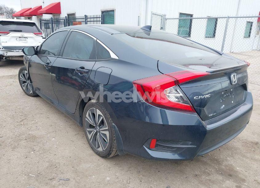 Photo 3 of 2018 Honda Civic EX-T (VIN 19XFC1F3XJE000833)