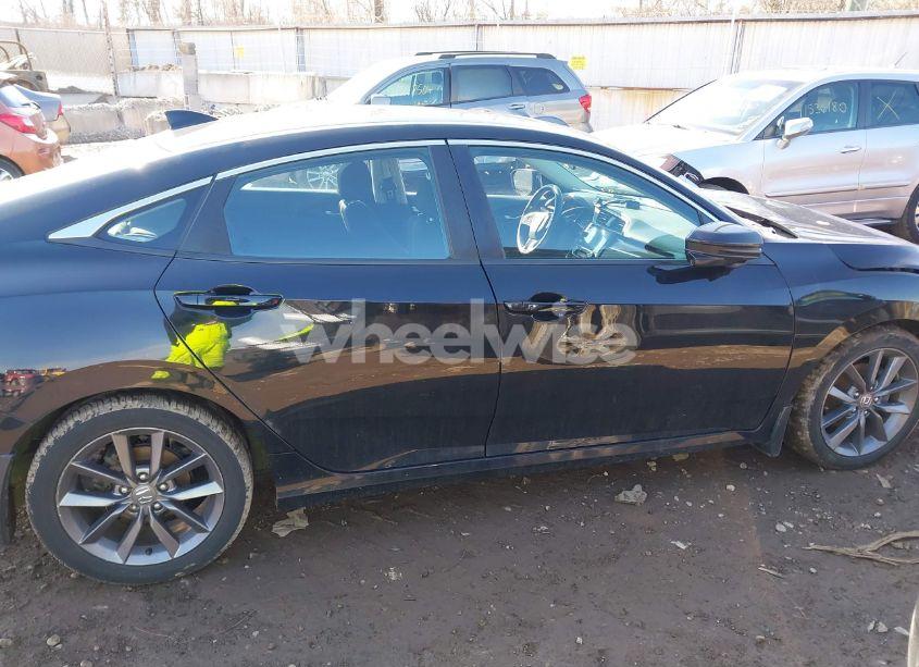 Photo 13 of 2019 Honda Civic EX (VIN 19XFC1F3XKE000591)