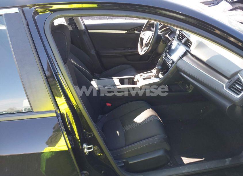 Photo 5 of 2019 Honda Civic EX (VIN 19XFC1F3XKE000591)