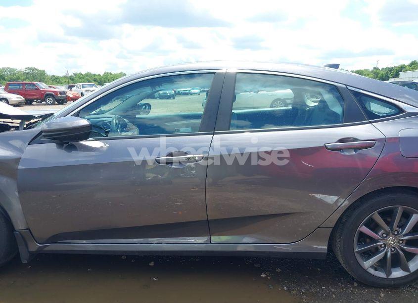 Photo 14 of 2019 Honda Civic EX (VIN 19XFC1F3XKE007041)