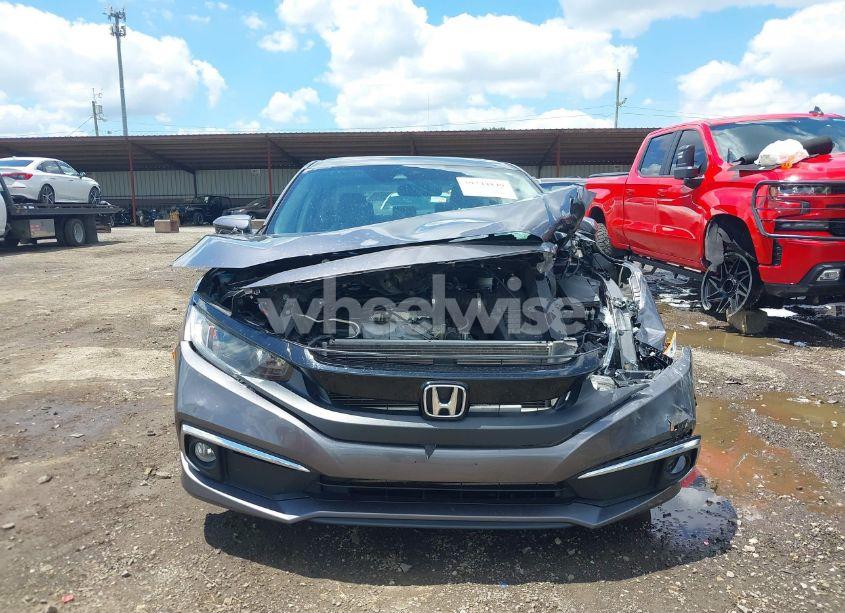 Photo 6 of 2019 Honda Civic EX (VIN 19XFC1F3XKE007041)
