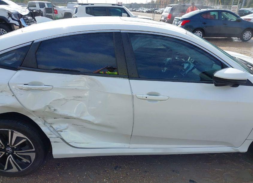 Photo 13 of 2016 Honda Civic EX-T (VIN 19XFC1F41GE045726)