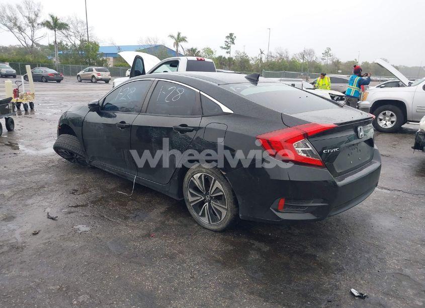 Photo 3 of 2016 Honda Civic EX-L (VIN 19XFC1F70GE034999)