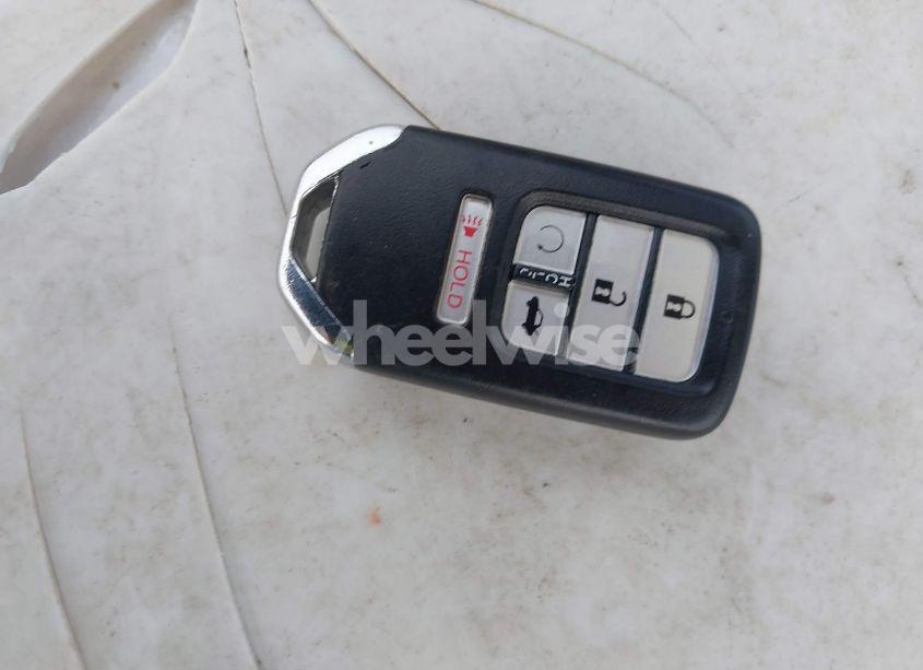 Photo 11 of 2016 Honda Civic EX-L (VIN 19XFC1F70GE215438)
