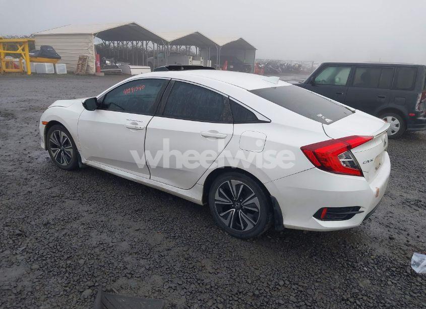 Photo 3 of 2016 Honda Civic EX-L (VIN 19XFC1F70GE215438)