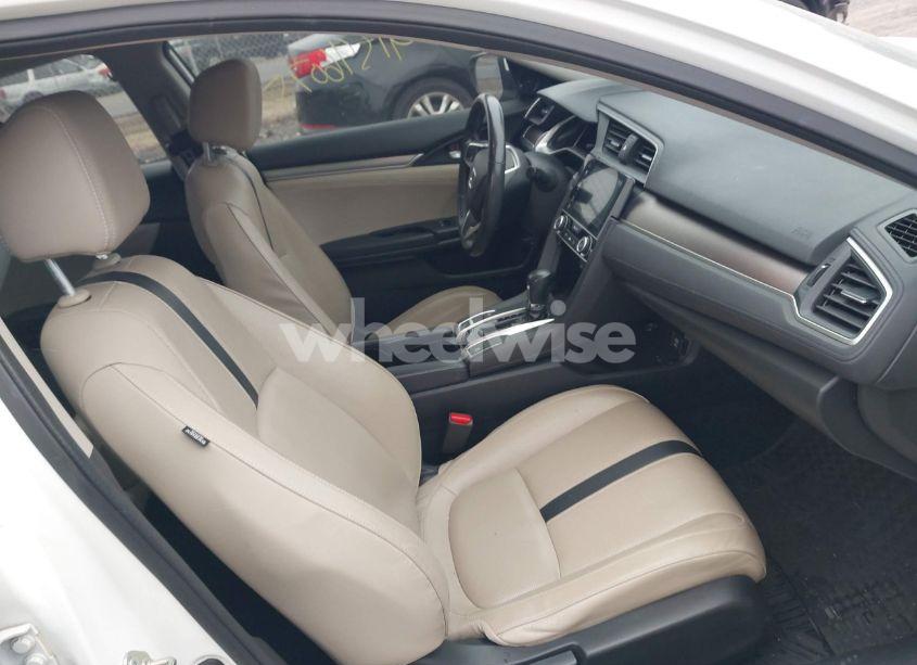 Photo 5 of 2016 Honda Civic EX-L (VIN 19XFC1F70GE224172)