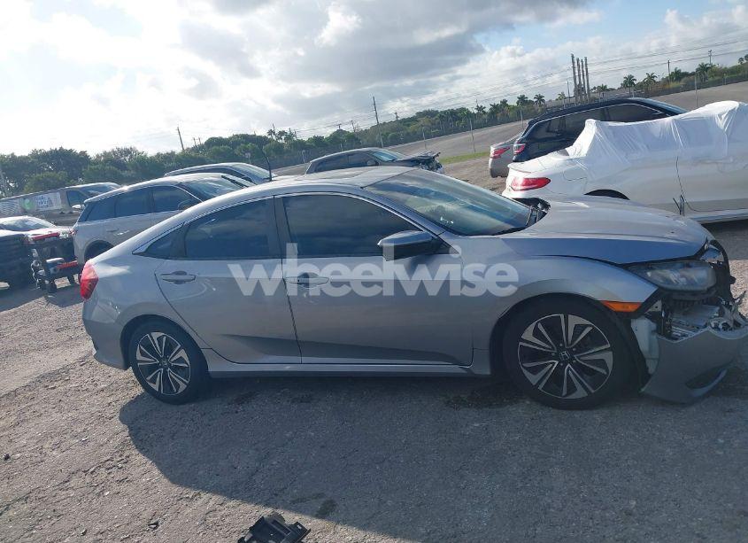 Photo 13 of 2017 Honda Civic EX-L (VIN 19XFC1F70HE012986)