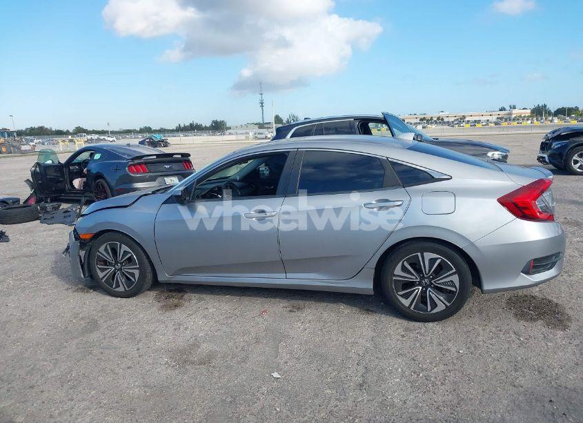 Photo 14 of 2017 Honda Civic EX-L (VIN 19XFC1F70HE012986)