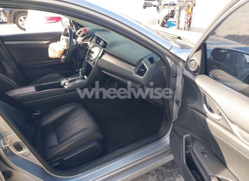Photo 5 of 2017 Honda Civic EX-L (VIN 19XFC1F70HE012986)