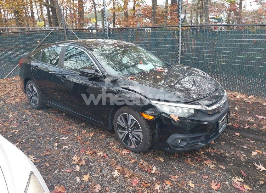 2017 Honda Civic EX-L (VIN 19XFC1F70HE030405) main photo