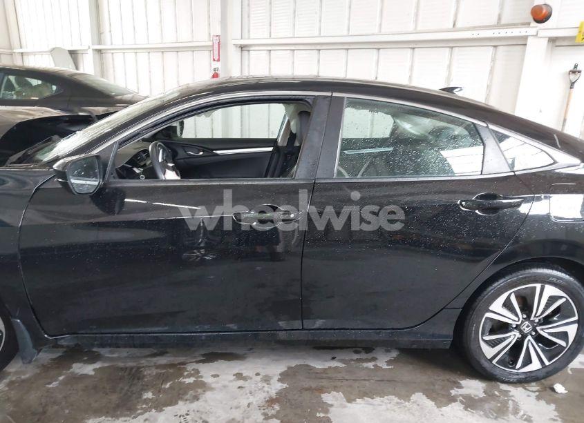 Photo 13 of 2016 Honda Civic EX-L (VIN 19XFC1F71GE000439)