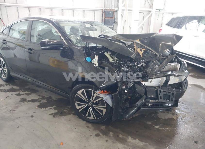 Photo 16 of 2016 Honda Civic EX-L (VIN 19XFC1F71GE000439)