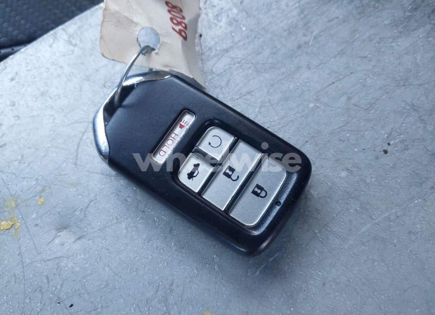 Photo 11 of 2016 Honda Civic EX-L (VIN 19XFC1F71GE037071)
