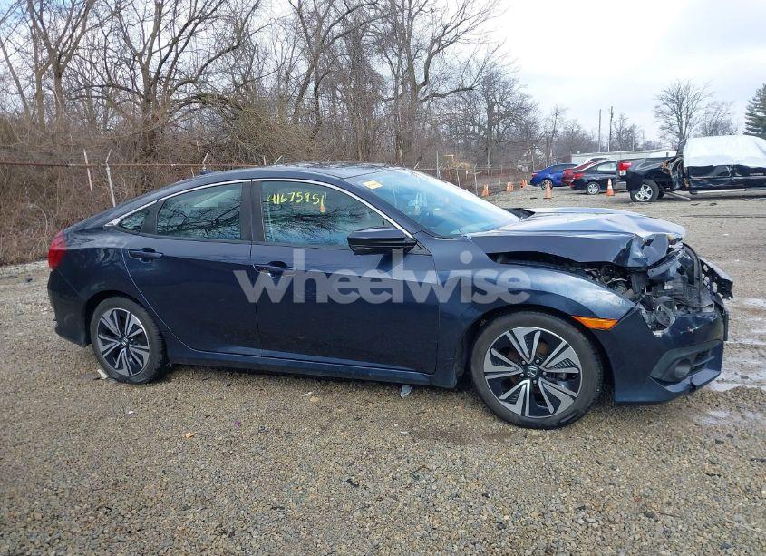 Photo 13 of 2017 Honda Civic EX-L (VIN 19XFC1F71HE006484)