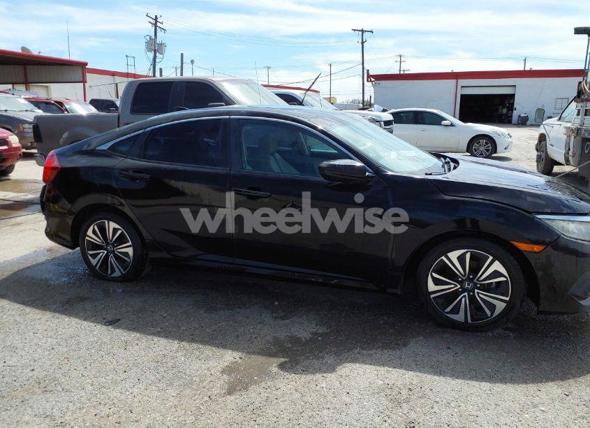 Photo 13 of 2017 Honda Civic EX-L (VIN 19XFC1F71HE015329)