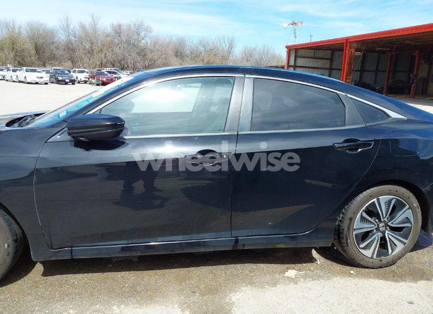 Photo 14 of 2017 Honda Civic EX-L (VIN 19XFC1F71HE015329)