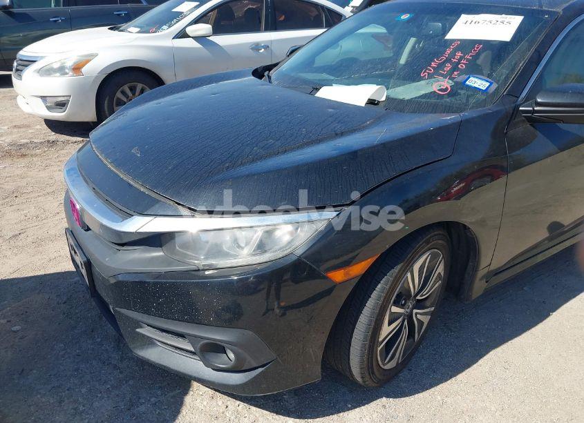 Photo 6 of 2017 Honda Civic EX-L (VIN 19XFC1F71HE015329)