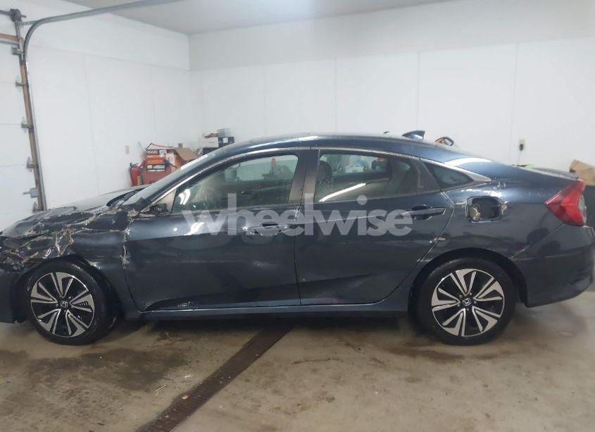 Photo 14 of 2017 Honda Civic EX-L (VIN 19XFC1F71HE017761)