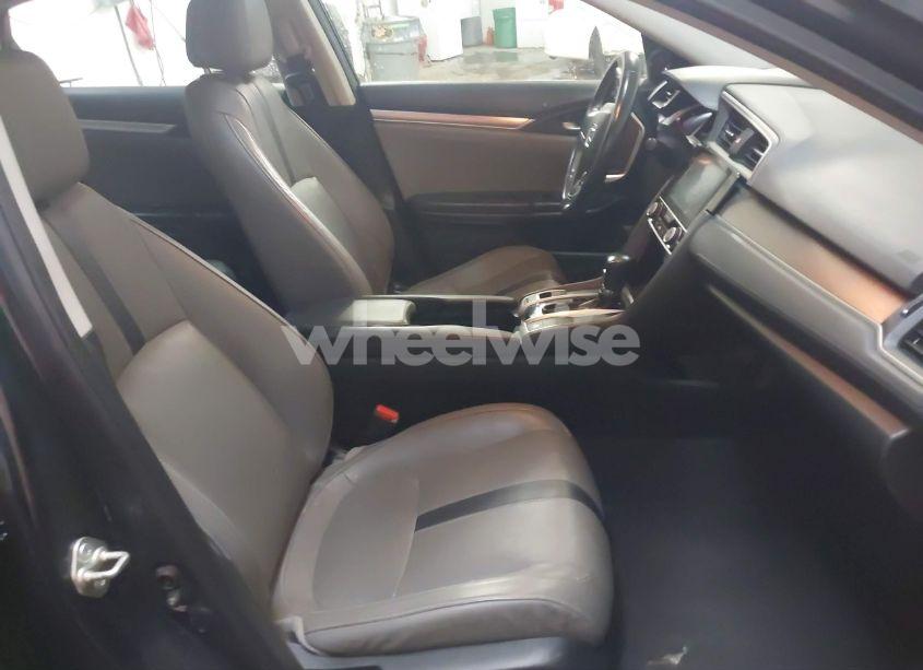 Photo 5 of 2017 Honda Civic EX-L (VIN 19XFC1F71HE017761)