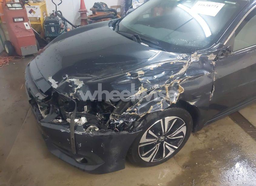 Photo 6 of 2017 Honda Civic EX-L (VIN 19XFC1F71HE017761)