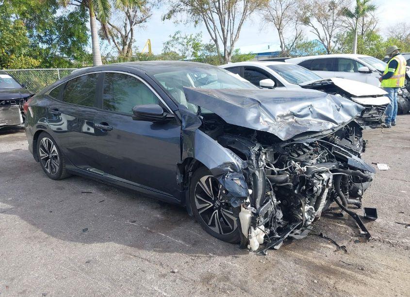 2016 Honda Civic EX-L (VIN 19XFC1F72GE013202) main photo