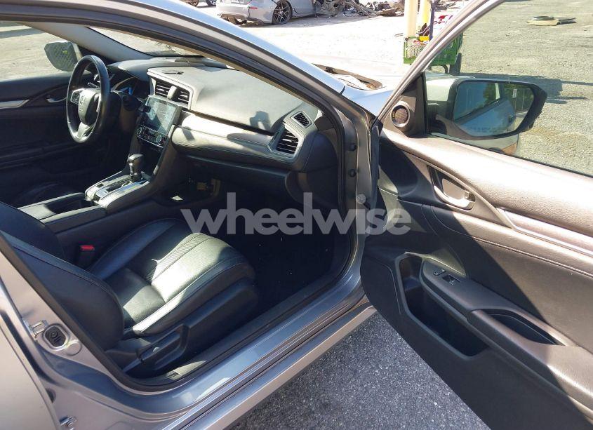 Photo 5 of 2016 Honda Civic EX-L (VIN 19XFC1F72GE045258)