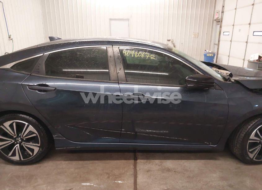 Photo 13 of 2017 Honda Civic EX-L (VIN 19XFC1F72HE022371)