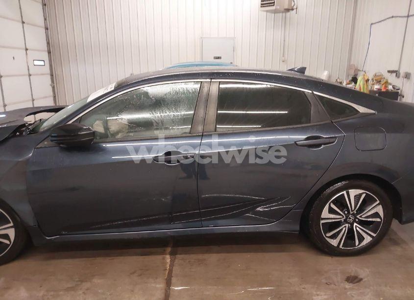 Photo 14 of 2017 Honda Civic EX-L (VIN 19XFC1F72HE022371)