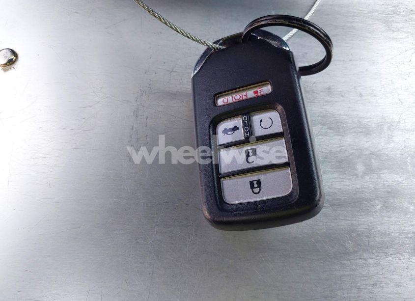 Photo 11 of 2017 Honda Civic EX-L (VIN 19XFC1F72HE030258)