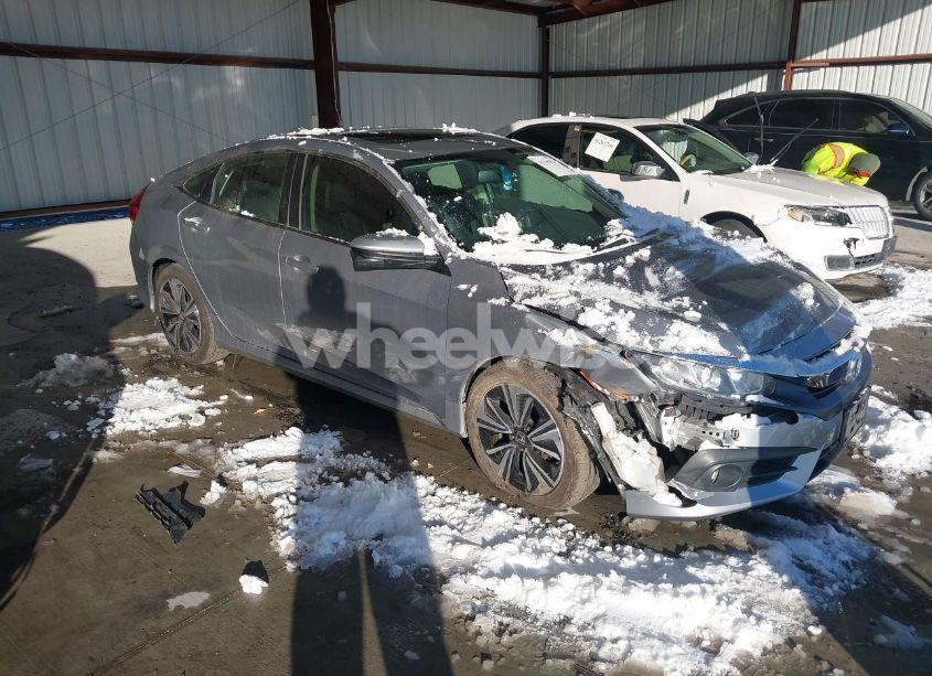 2018 Honda Civic EX-L (VIN 19XFC1F72JE200608) main photo