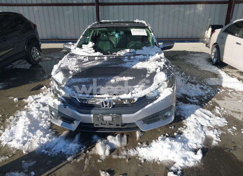 Photo 12 of 2018 Honda Civic EX-L (VIN 19XFC1F72JE200608)