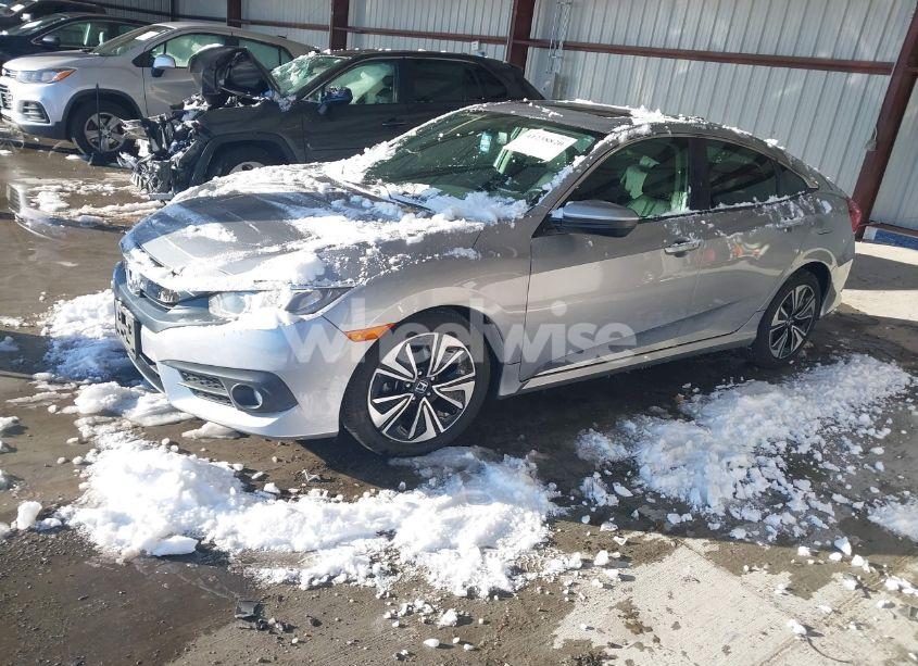 Photo 2 of 2018 Honda Civic EX-L (VIN 19XFC1F72JE200608)