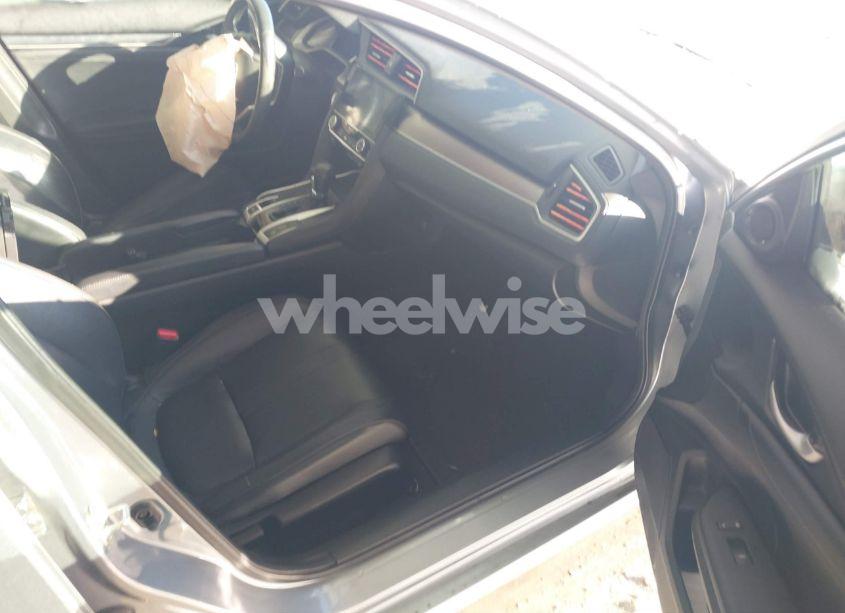 Photo 5 of 2018 Honda Civic EX-L (VIN 19XFC1F72JE200608)