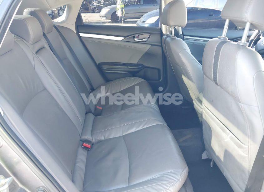 Photo 8 of 2019 Honda Civic EX-L (VIN 19XFC1F72KE215823)