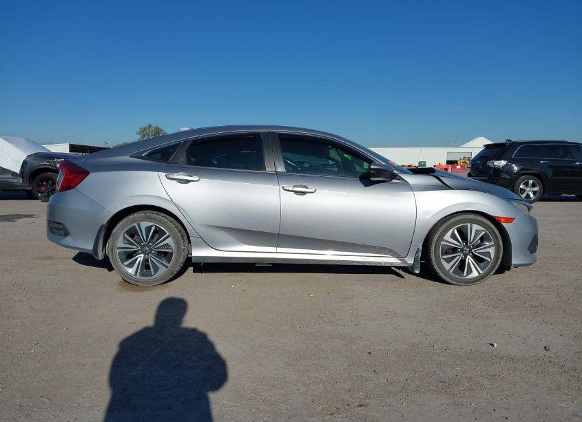 Photo 13 of 2016 Honda Civic EX-L (VIN 19XFC1F73GE016657)