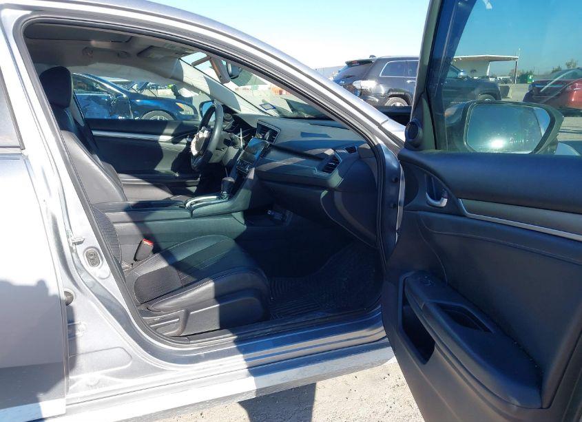 Photo 5 of 2016 Honda Civic EX-L (VIN 19XFC1F73GE016657)