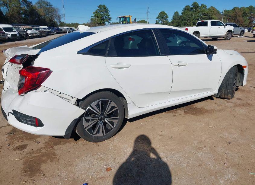 Photo 4 of 2016 Honda Civic EX-L (VIN 19XFC1F73GE022992)