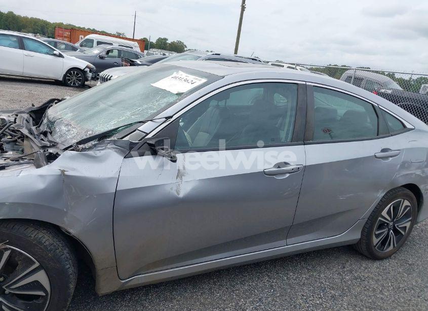 Photo 14 of 2017 Honda Civic EX-L (VIN 19XFC1F73HE211756)